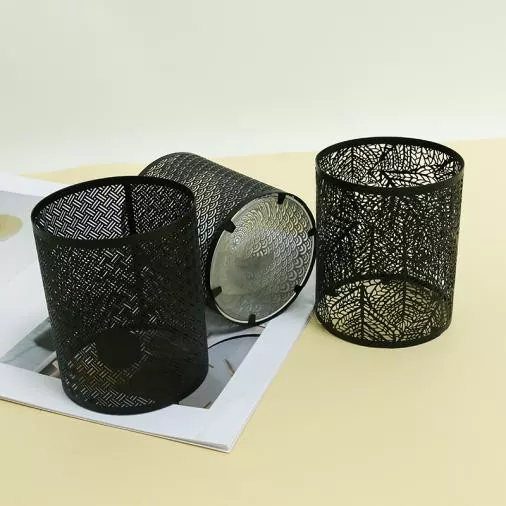 Apa sing nggawe lilin logam ireng pilihan kanggo gaya lan fungsine?